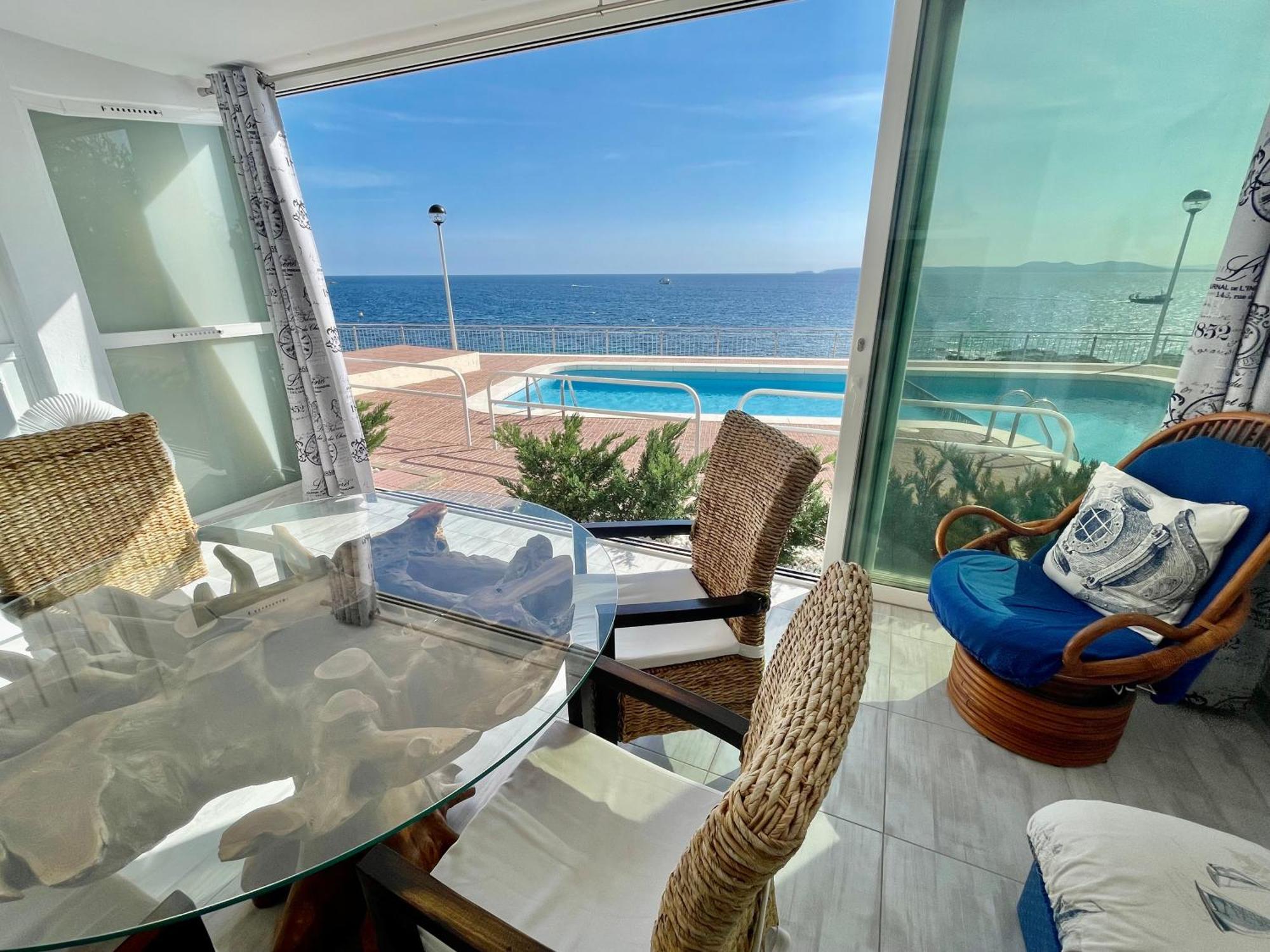 Magnifique Appartement En Front De Mer, Caneylles روساس المظهر الخارجي الصورة